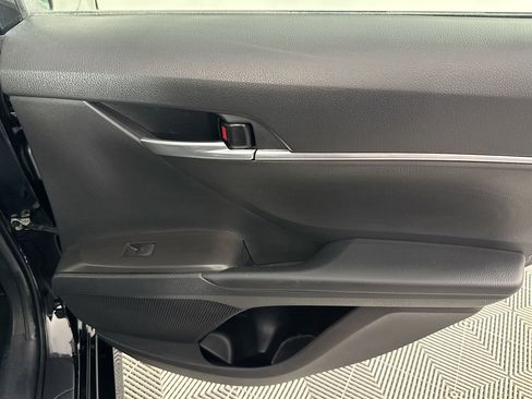 Used 2021 Toyota Camry LE image 26