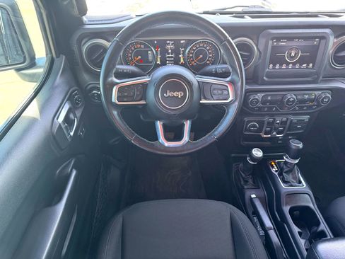 Used 2020 Jeep Gladiator Sport w/ Quick Order Package 24S image 19