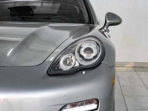 Used 2010 Porsche Panamera S RWD image 46