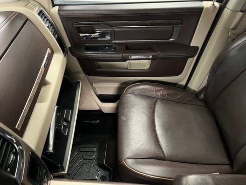 Used 2014 RAM 2500 Longhorn w/ Convenience Group AWD/4WD image 40