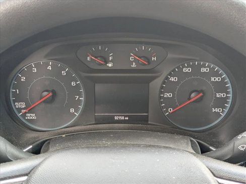 Used 2018 Chevrolet Equinox LT image 3