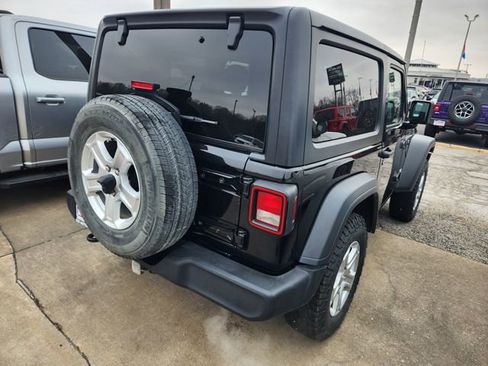 Used 2020 Jeep Wrangler Sport image 3
