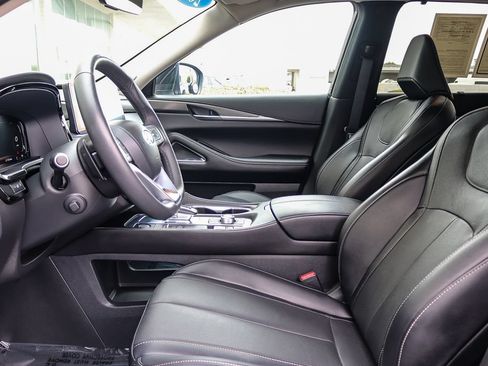 Certified 2024 INFINITI QX60 Luxe w/ Performance Audio Package FWD image 17