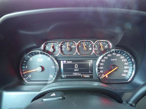 Used 2019 Chevrolet Silverado 1500 LT w/ All Star Edition image 18