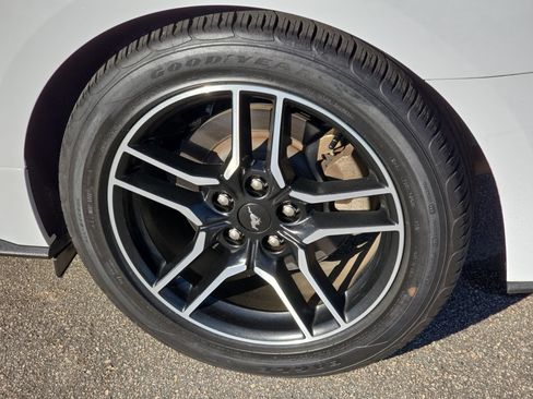 Used 2022 Ford Mustang Premium image 32