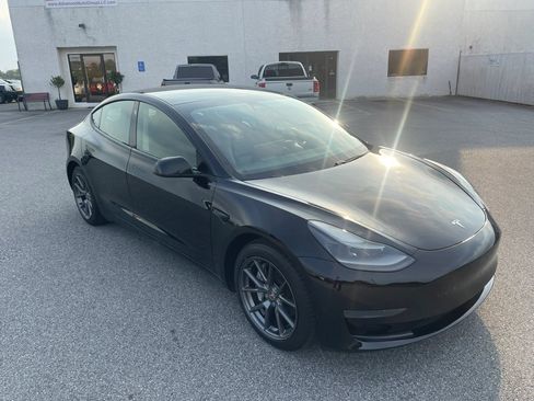 Used 2021 Tesla Model 3 Standard Range Plus RWD image 4