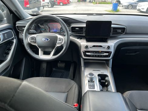 Used 2023 Ford Explorer XLT RWD image 26