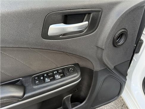 Used 2018 Dodge Charger R/T image 17