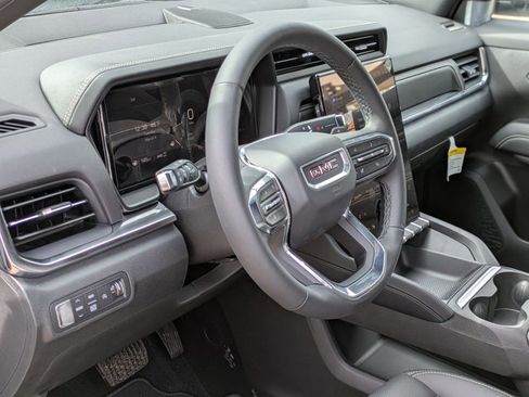 New 2025 GMC Terrain Elevation w/ Elevation Premium Package image 3