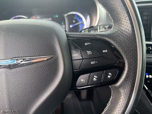 Used 2020 Chrysler Pacifica Limited w/ Advanced Safetytec Group image 27