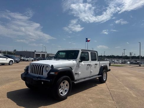 Used 2020 Jeep Gladiator Sport w/ Quick Order Package 24S AWD/4WD image 8