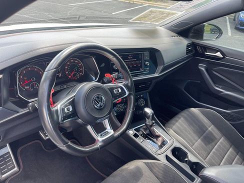 Used 2019 Volkswagen Jetta GLI FWD image 12