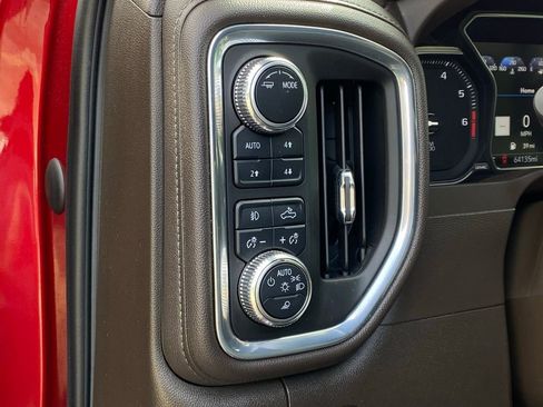 Used 2022 GMC Sierra 1500 Denali w/ Denali Premium Package AWD/4WD image 12