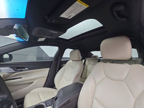 Used 2022 Cadillac CT4 Luxury w/ Sun And Sound Package RWD image 18