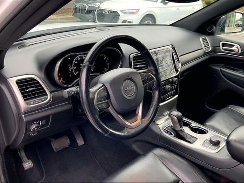 Used 2020 Jeep Grand Cherokee Limited w/ Trailer Tow Group IV image 17