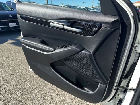 Used 2025 Kia Seltos S image 18