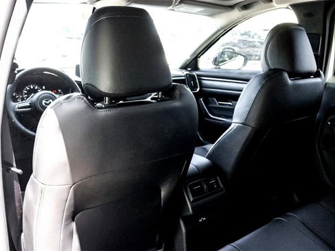 New 2025 Nissan Kicks S image 21