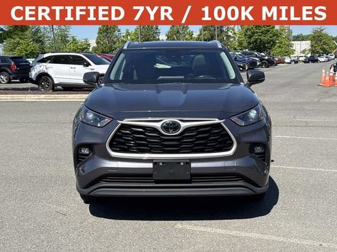 Used 2023 Toyota Highlander XLE FWD image 6