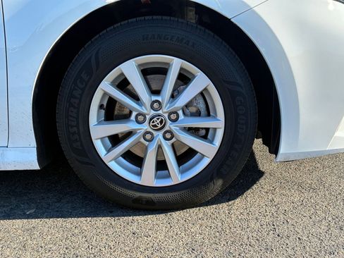 Used 2025 Toyota Camry LE image 29