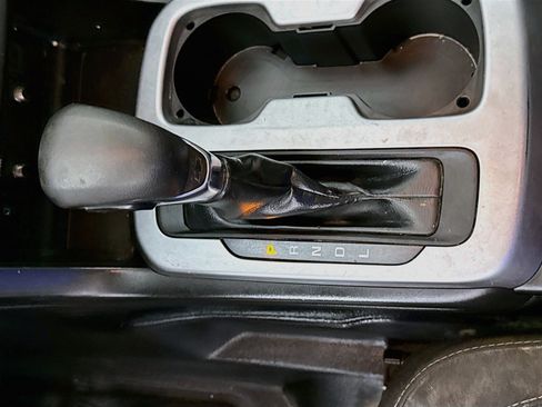 Used 2022 Chevrolet Colorado LT w/ Fleet Safety Package RWD image 20