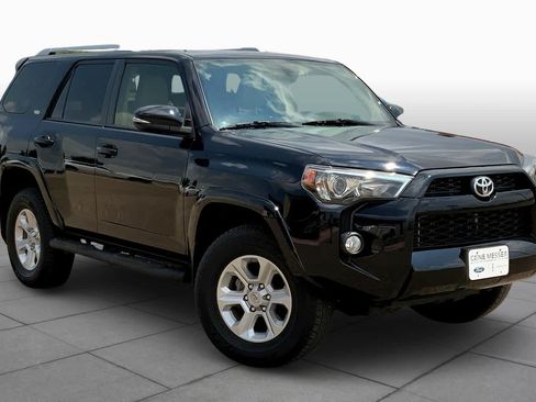 Used 2018 Toyota 4Runner SR5 Premium AWD/4WD image 4