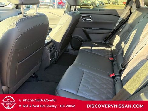 New 2026 Nissan Rogue Platinum w/ Tech Package AWD/4WD image 30