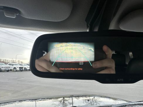 Used 2013 Toyota FJ Cruiser 4WD w/ Convenience Pkg image 19