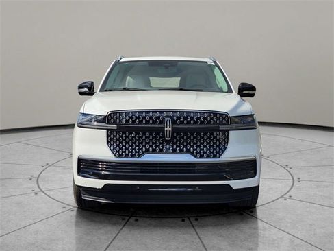 New 2025 Lincoln Navigator Reserve image 15