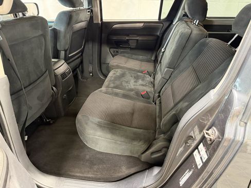 Used 2010 Nissan Armada SE AWD/4WD image 21