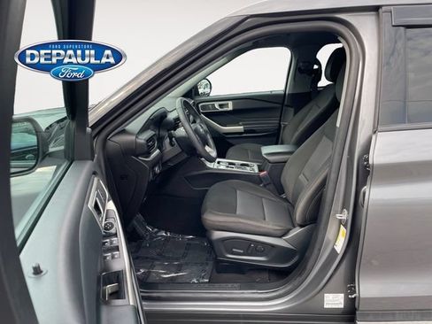 Used 2023 Ford Explorer XLT AWD/4WD image 11