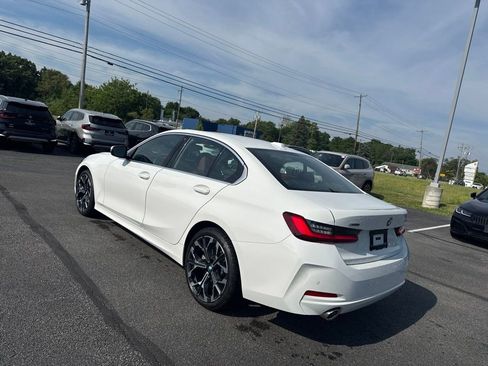 Used 2025 BMW 330i xDrive Sedan w/ Premium Package AWD/4WD image 5