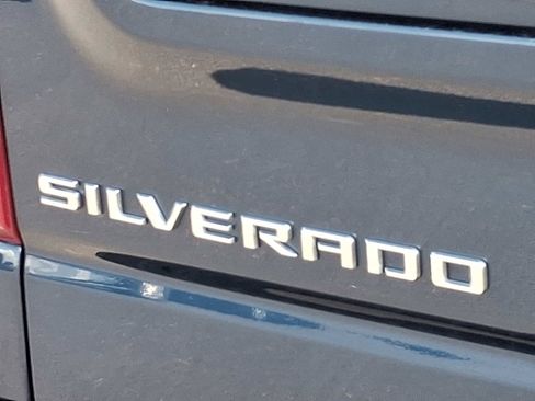 Used 2022 Chevrolet Silverado 1500 LTZ w/ LTZ Premium Package AWD/4WD image 30