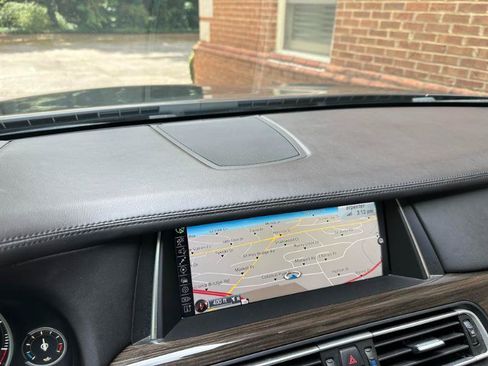 Used 2014 BMW 750Li RWD image 32