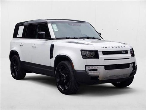 New 2024 Land Rover Defender 110 SE image 7