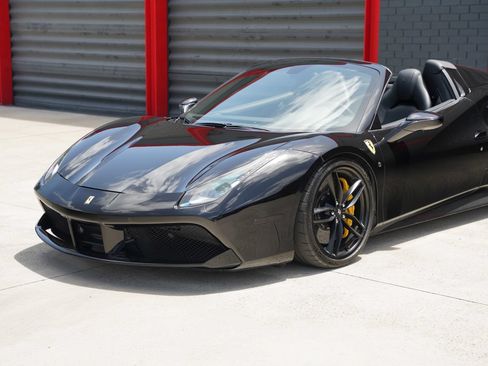 Used 2016 Ferrari 488 Spider RWD image 2