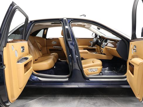 Used 2016 Rolls-Royce Ghost image 63