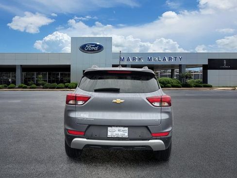 Used 2021 Chevrolet TrailBlazer LT w/ Convenience Package FWD image 4