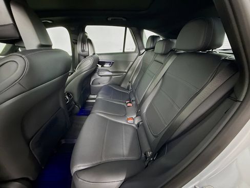 Used 2026 Mercedes-Benz GLC 300 4MATIC image 22