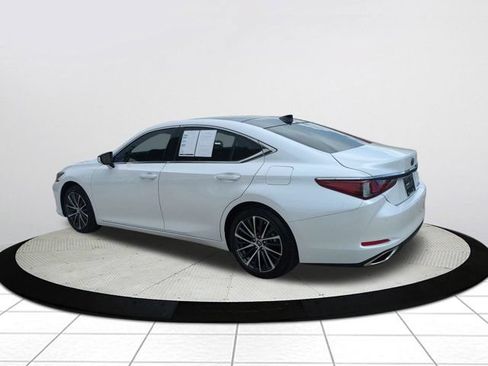 Certified 2025 Lexus ES 350 w/ Premium Package FWD image 5