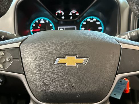 Used 2020 Chevrolet Colorado W/T w/ WT Convenience Package RWD image 22