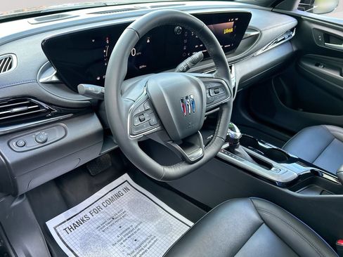Used 2024 Buick Envista Sport Touring w/ Convenience I Package FWD image 10