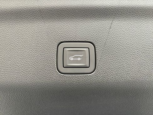 New 2026 Chevrolet Tahoe Z71 image 12