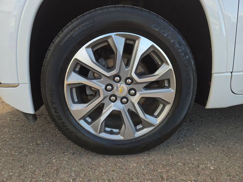 Used 2020 Chevrolet Traverse Premier image 10