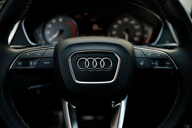 Used 2024 Audi SQ5 Premium AWD/4WD image 31
