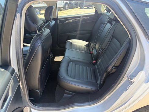 Used 2018 Ford Fusion Energi SE FWD image 12
