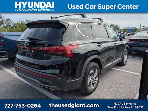 Used 2023 Hyundai Santa Fe SEL image 3