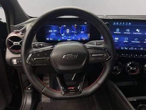 Used 2025 Chevrolet Blazer EV RS image 38