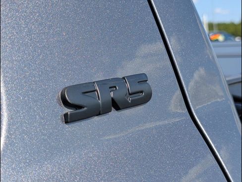 Used 2020 Toyota Tundra SR5 w/ SR5 Upgrade Package image 8