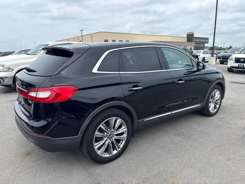 Used 2016 Lincoln MKX Reserve w/ Luxury Package AWD/4WD image 4