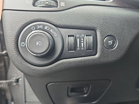 Certified 2022 Jeep Cherokee Trailhawk w/ Sound & Nav Group AWD/4WD image 25